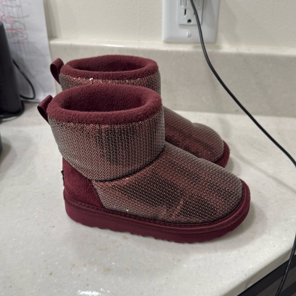 Ugg boots - Picture 1 of 6